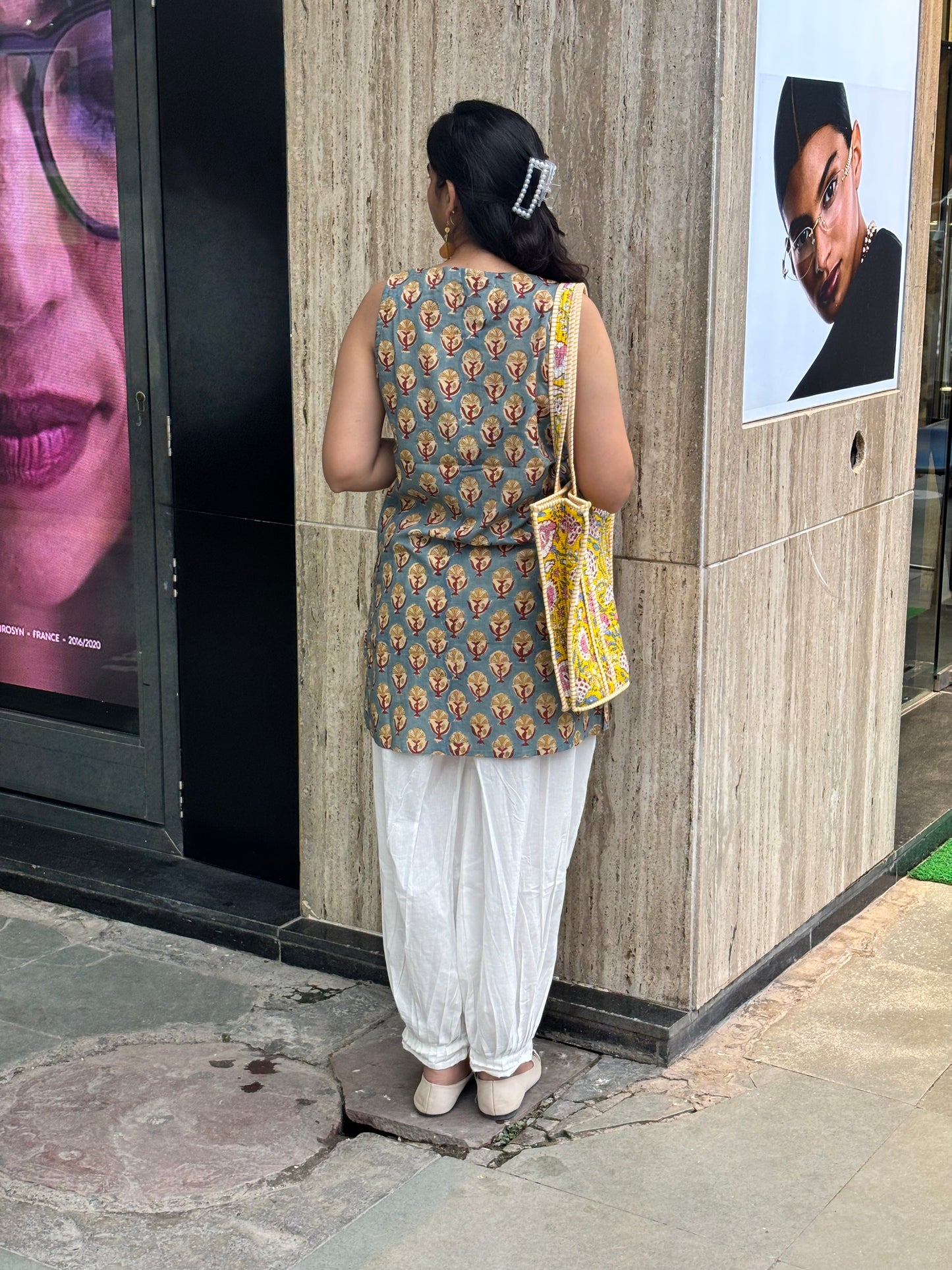 Mishti Bagru Hand Block Print Cotton Sleeveless Kurti