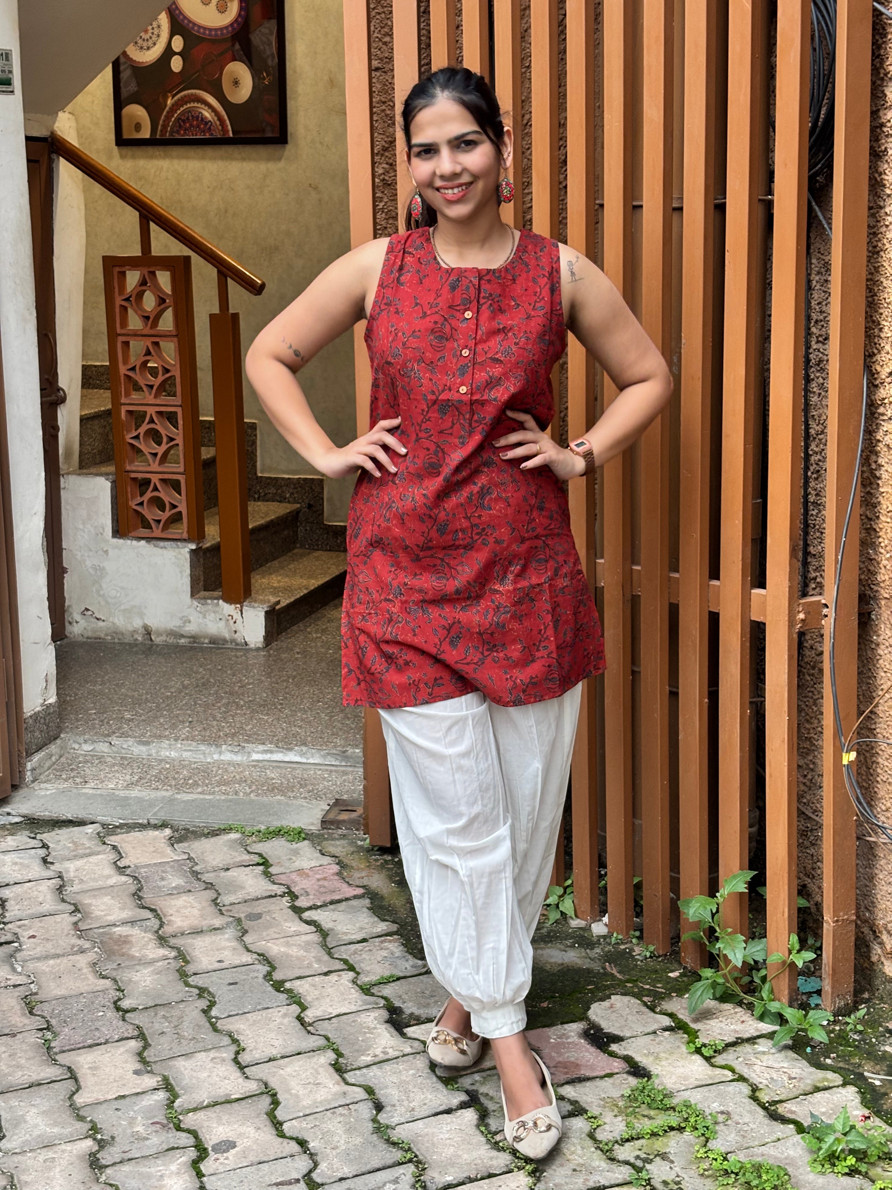 Ridah Ajrakh Hand Block Print Cotton Sleeveless Kurti