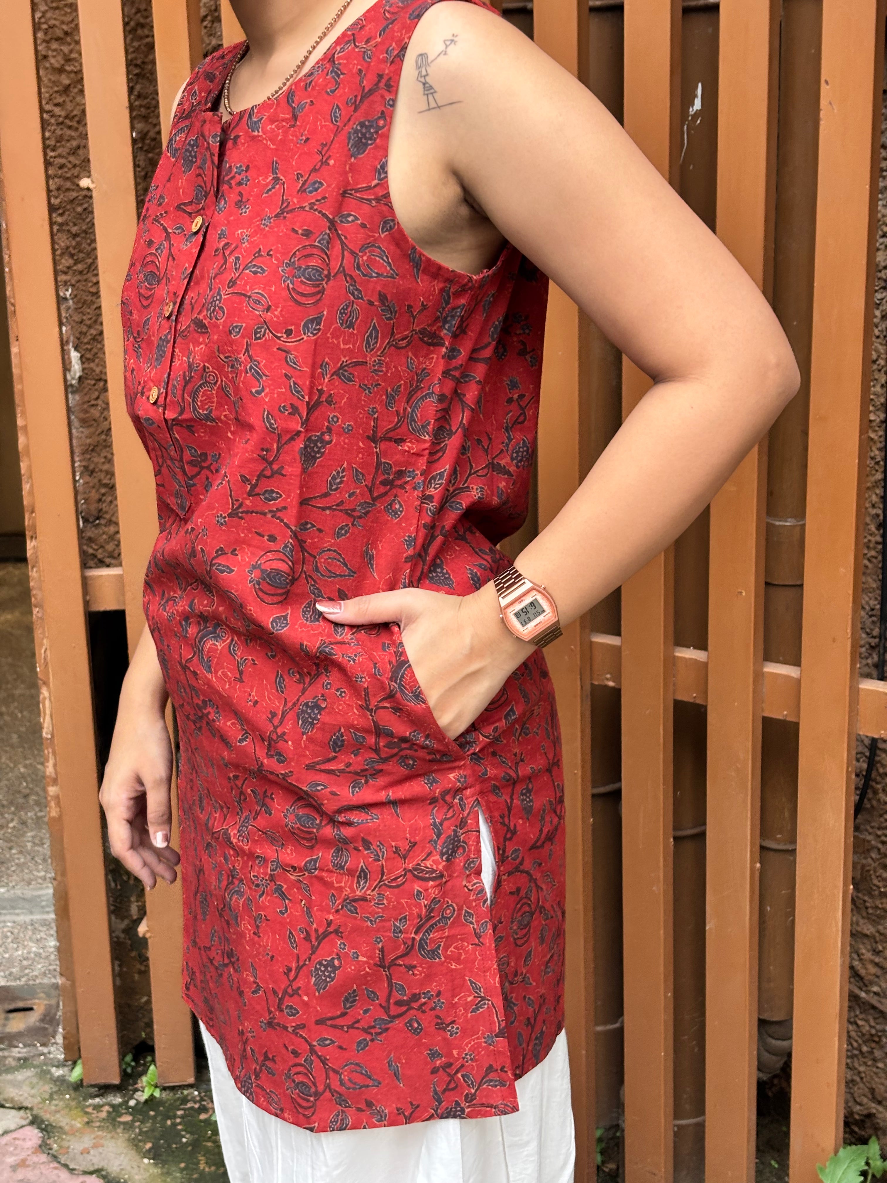 Ridah Ajrakh Hand Block Print Cotton Sleeveless Kurti