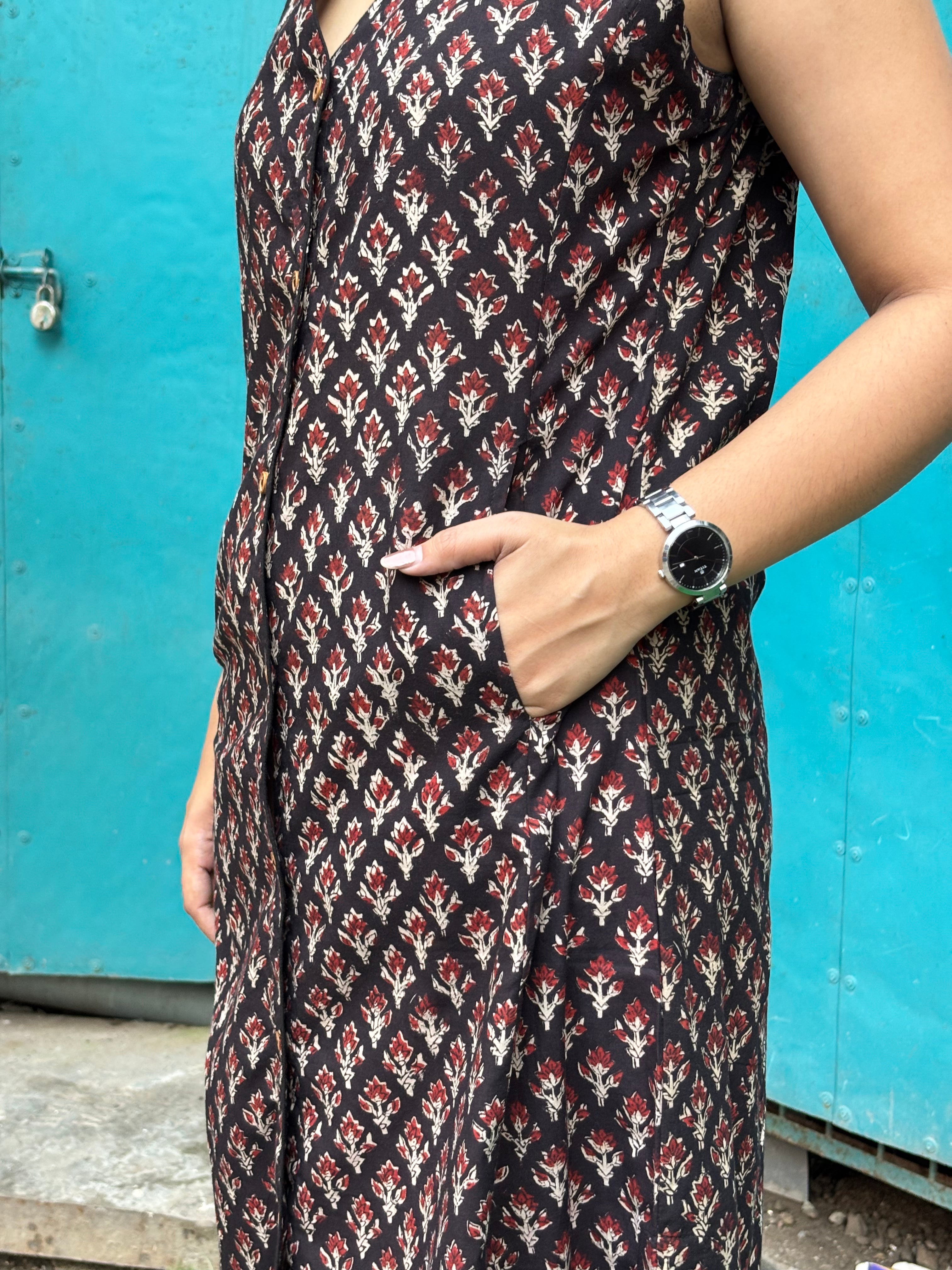 Libha Hand Block Print Cotton Sleeveless Kurta