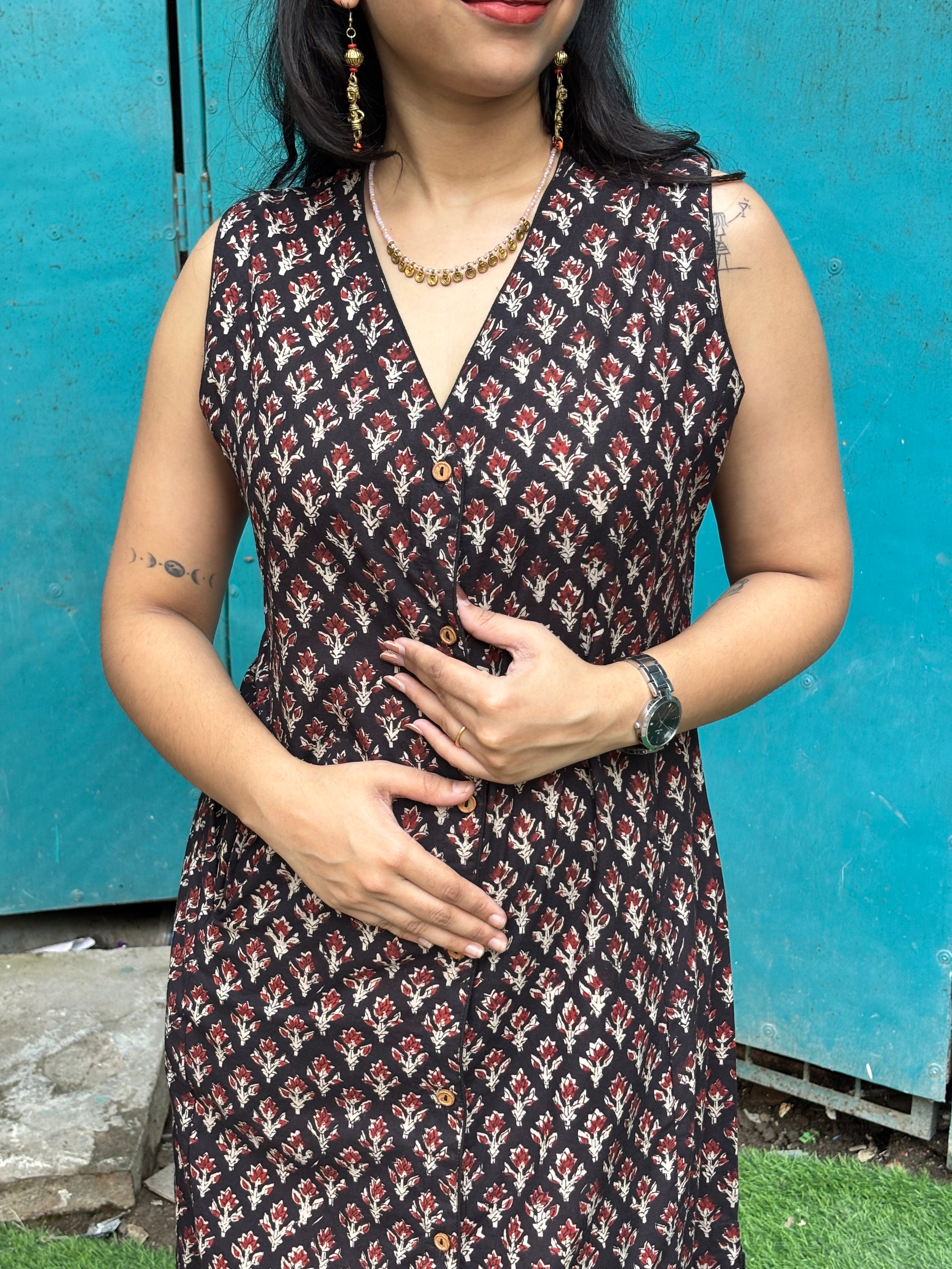 Libha Hand Block Print Cotton Sleeveless Kurta