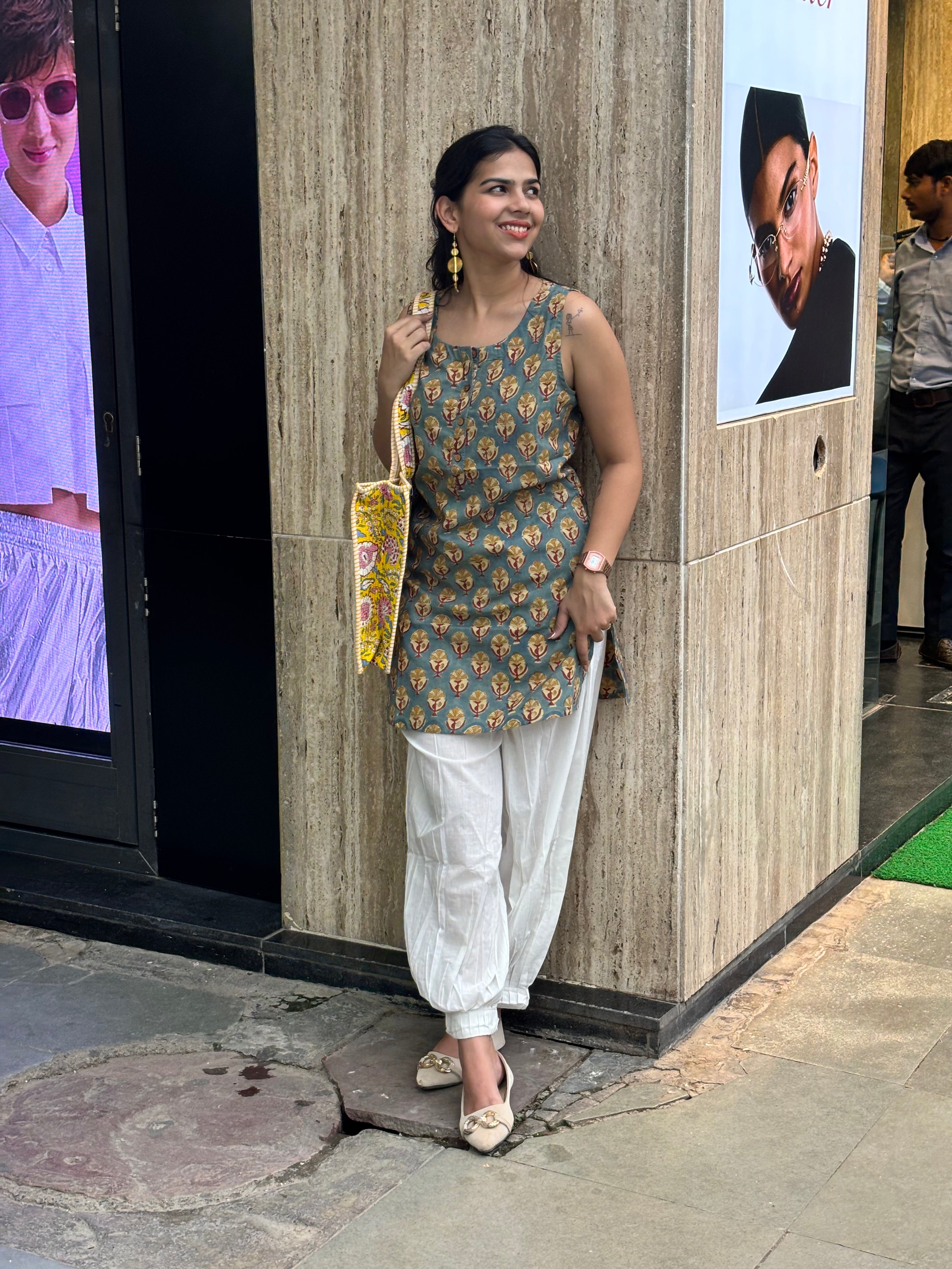 Mishti Bagru Hand Block Print Cotton Sleeveless Kurti